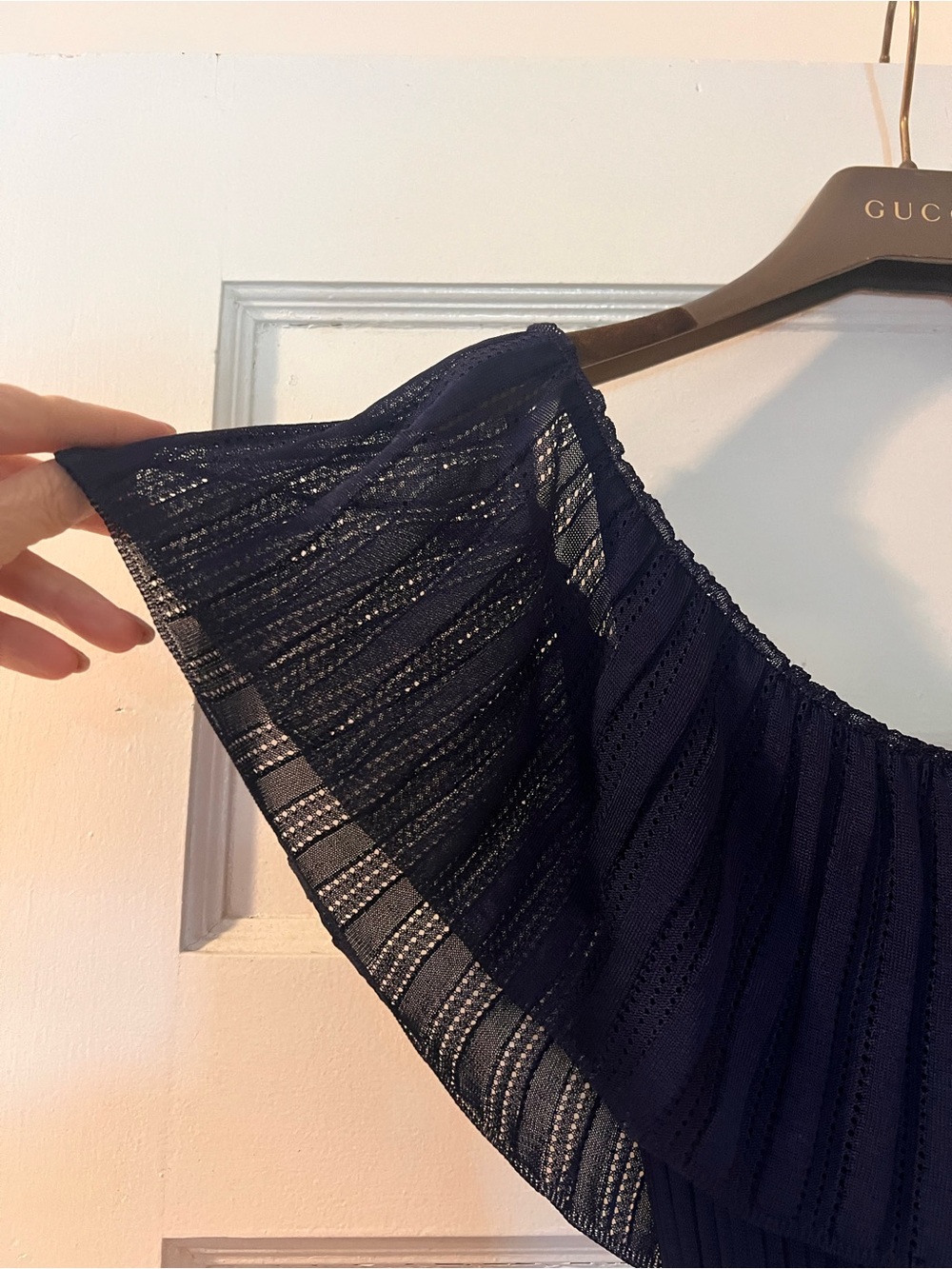 Gucci Dark Navy Ribbed Knit Top with Scalloped Neck - Picture 4 of 12